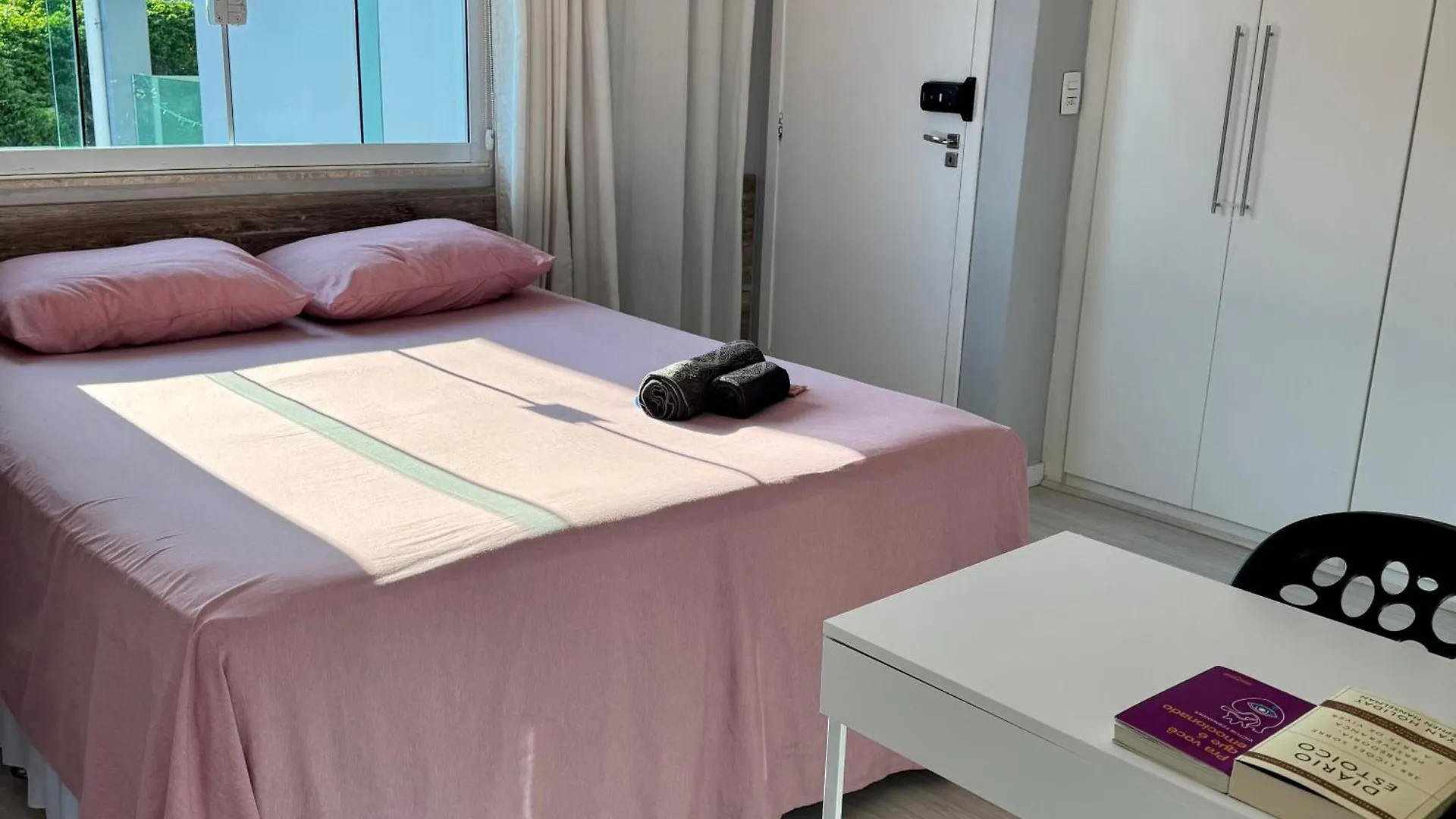 Kwatera prywatna Suite Completa Com Tv, Ar Quente Frio E Sacada Em Casa Com Jardim Florianópolis