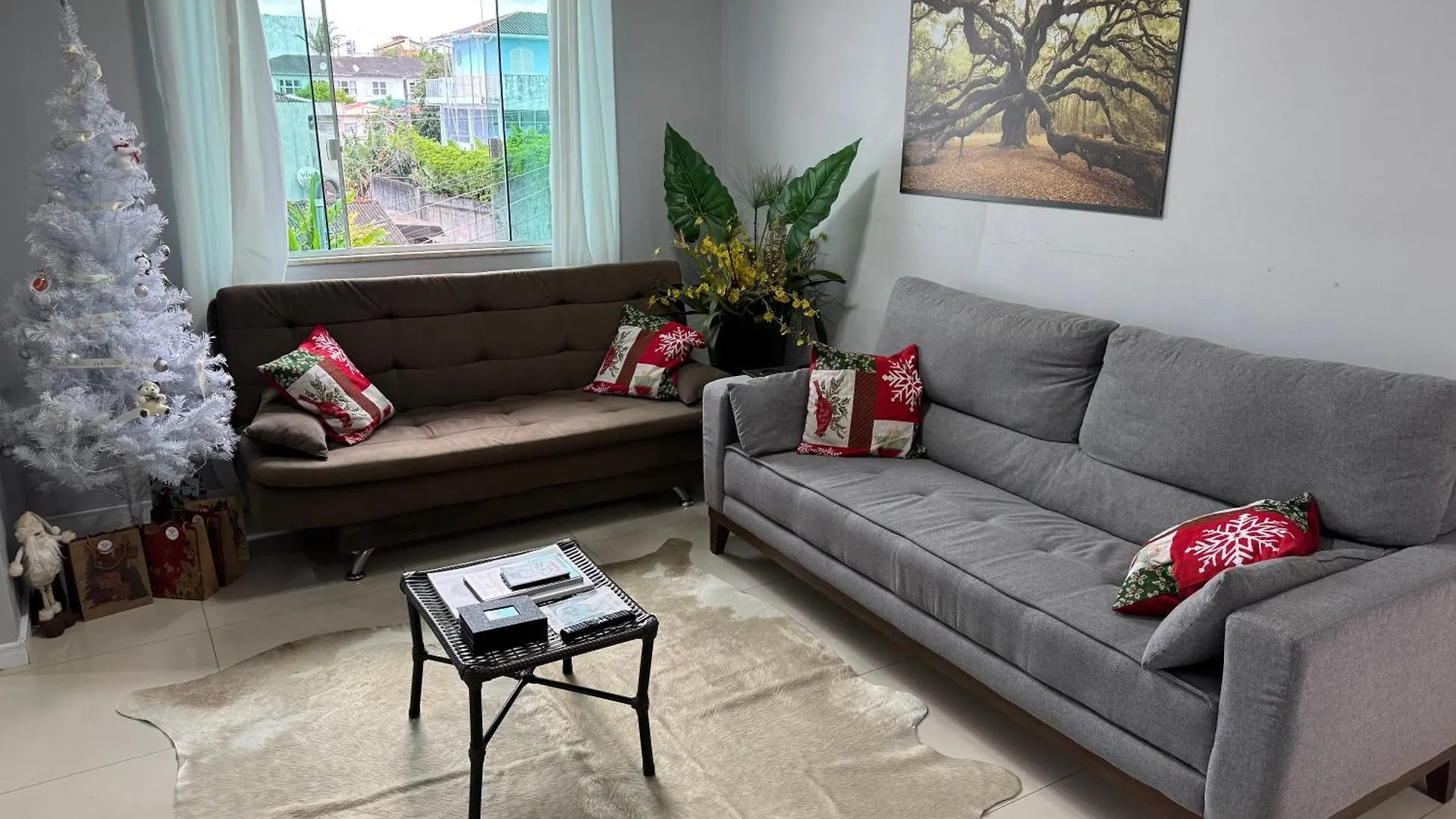 Suite Capoeiras Com Tv, Ar Quente-Frio E Sacada Em Casa Com Jardim フロリアノポリス